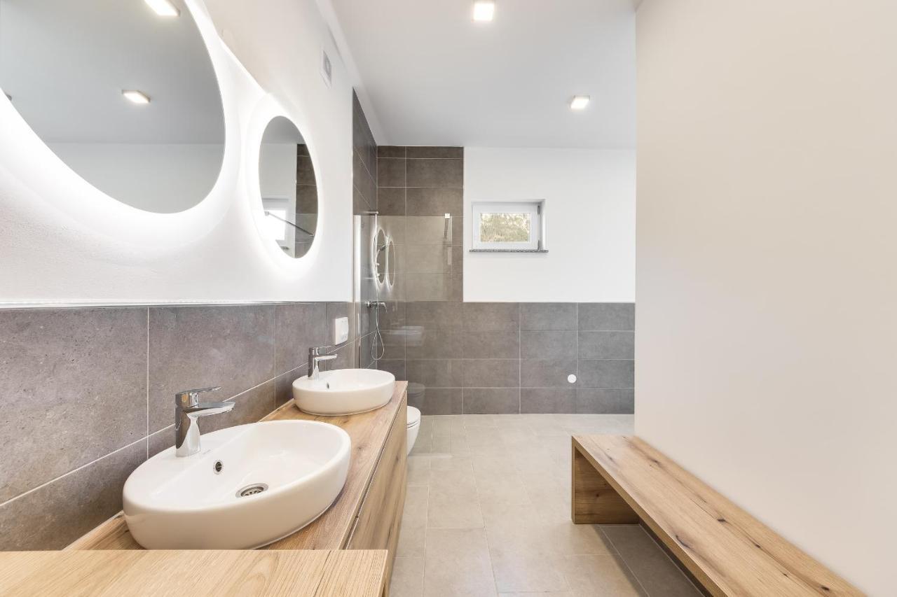 Chic Apartments With Balcony And Spa In Mojstrana Dış mekan fotoğraf