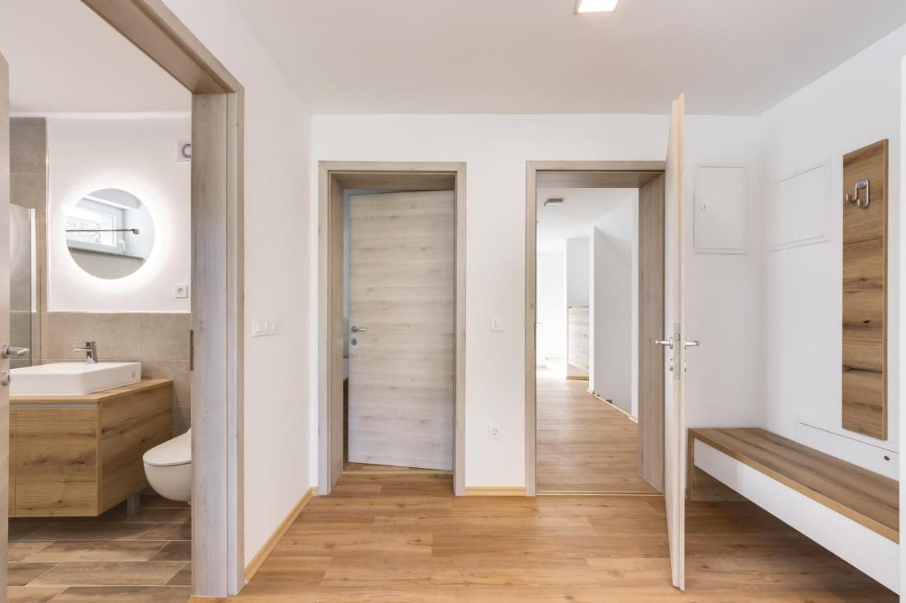 Chic Apartments With Balcony And Spa In Mojstrana Dış mekan fotoğraf