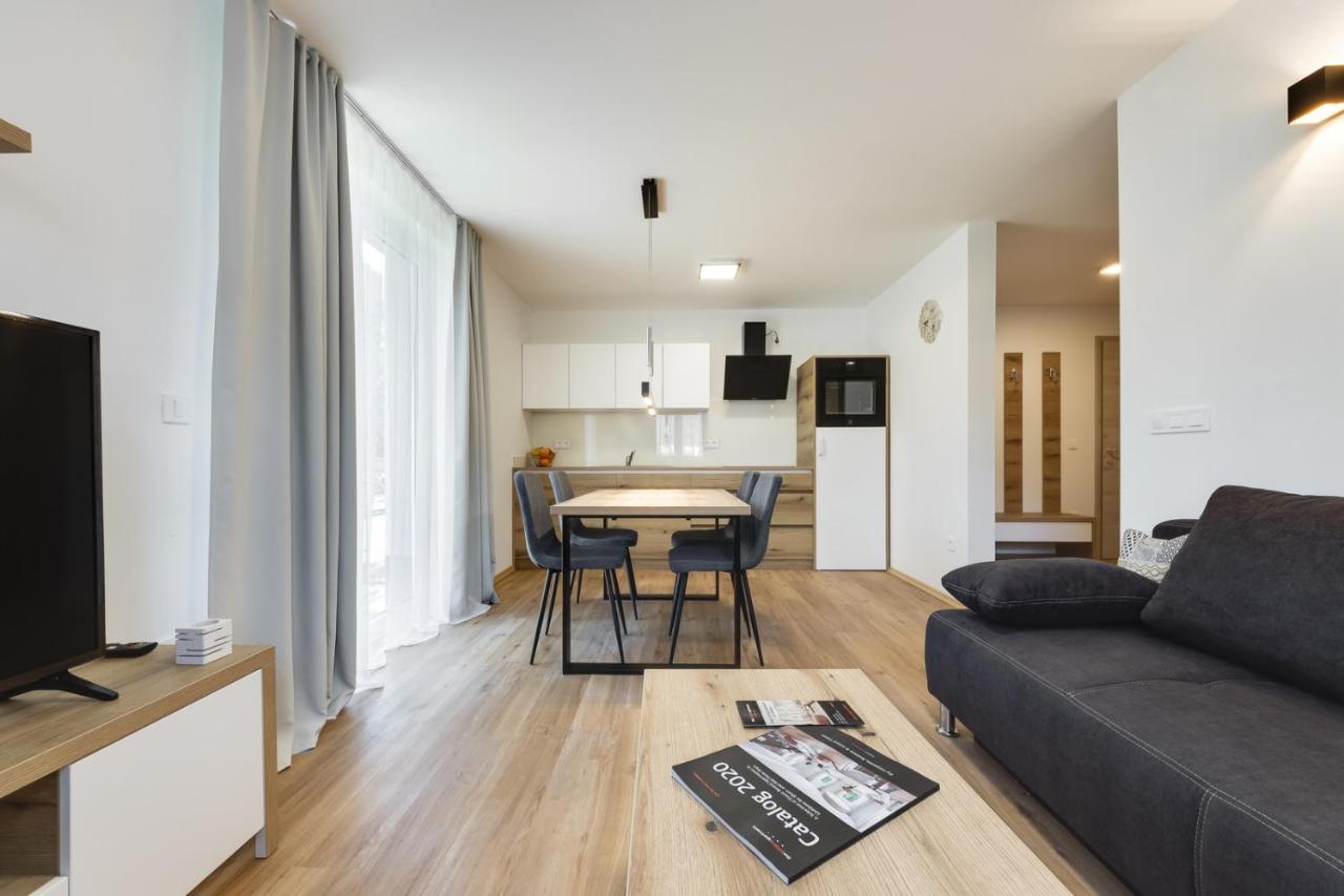 Chic Apartments With Balcony And Spa In Mojstrana Dış mekan fotoğraf